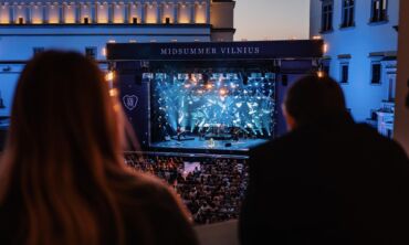 Skelbiamas papildomas A. Cholinos spektaklio „Jaunystė“ pasirodymas festivalyje „Midsummer Vilnius“