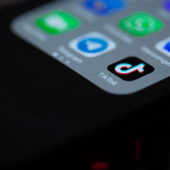 „TikTok“ išnaudoja mažamečių silpnybes: kaip apsaugoti savo vaikus?