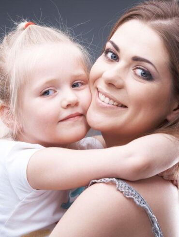 TU ar JŪS: kaip iš tiesų labiau tinka kreiptis į mamą ar tėtį