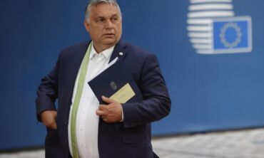 V. Orbanas apribojo prekybą knygomis vaikams