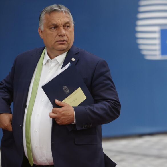 V. Orbanas apribojo prekybą knygomis vaikams