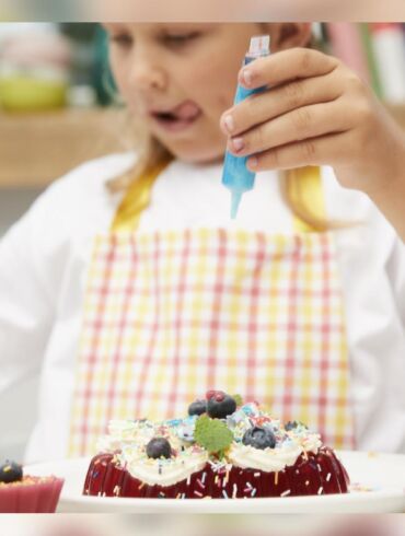 Vaiko talentai skleidžiasi virtuvėje? Padėk jam laimėti Dr. Oetker ambasadoriaus titulą!