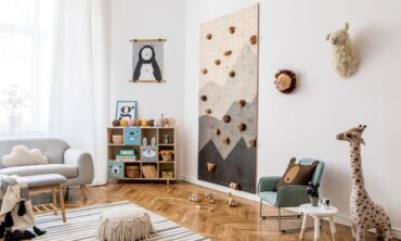 Vaikų kambario iššūkiai: kokius baldus rinktis ir kokiu stiliumi įrengti mažųjų erdves?