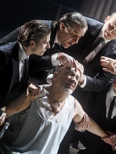 Valstybinis jaunimo teatras pradeda 59-ąjį sezoną. Penkios priežastys ateiti