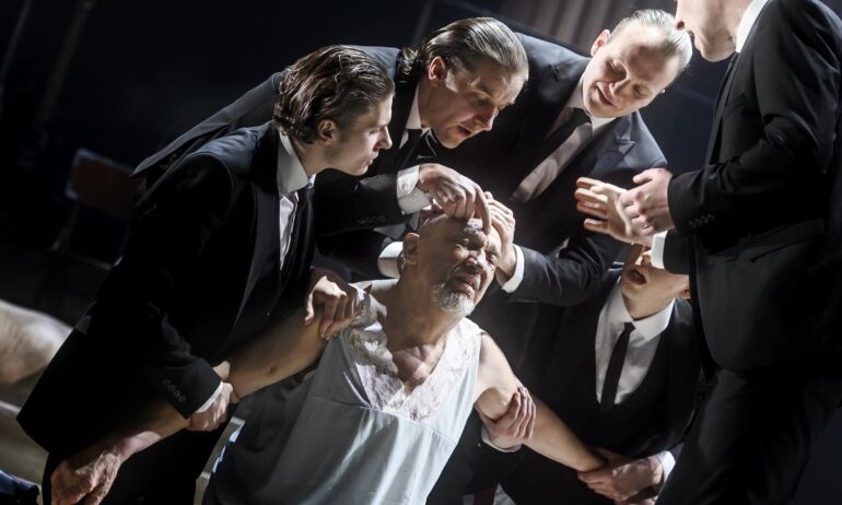 Valstybinis jaunimo teatras pradeda 59-ąjį sezoną. Penkios priežastys ateiti