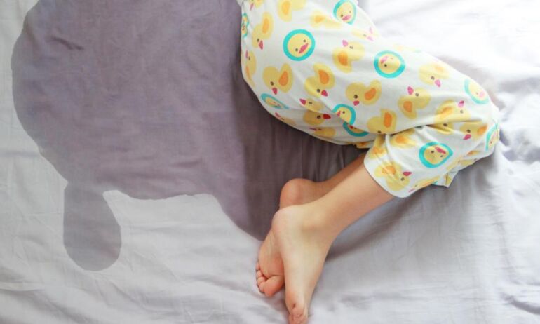 Vėl šlapia lova? Kaip tėvai gali padėti savo vaikams