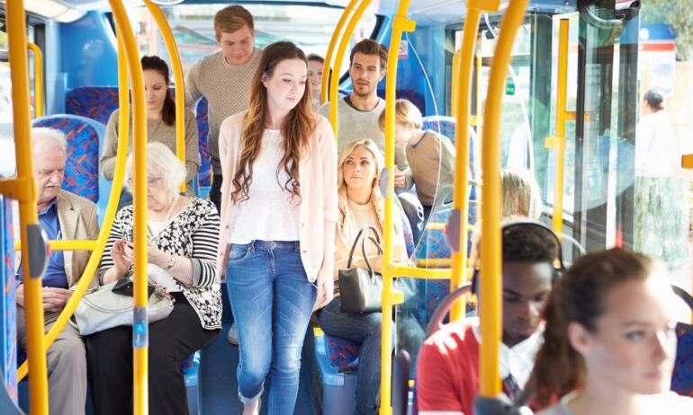 Vilniuje siūloma viešuoju transportu nemokamai naudotis jaunimui