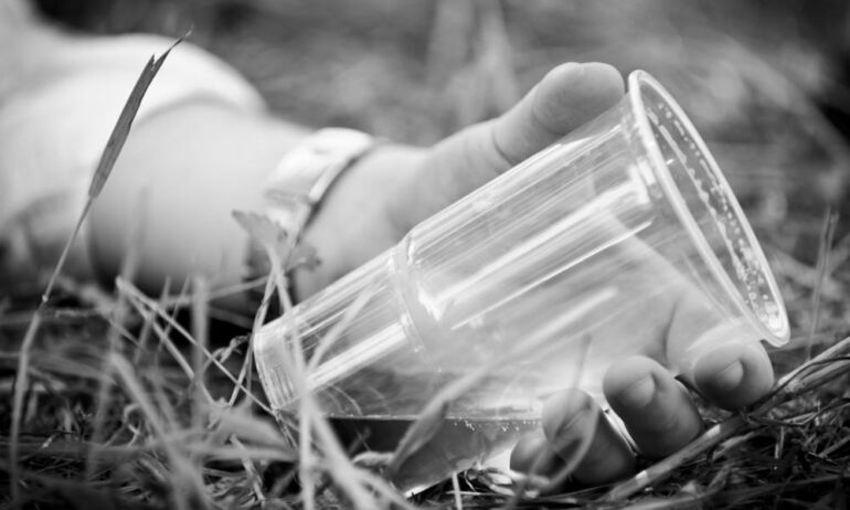 VVKT Farmakologinio budrumo ir apsinuodijimų informacijos skyriaus gydytojai toksikologai primena pagrindinius apsinuodijimo alkoholiu ir psichotropinėmis medžiagomis simptomus