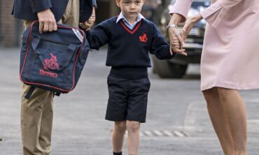 Ypatinga diena mažajam princui George: į mokyklą atlydėjo tėtis