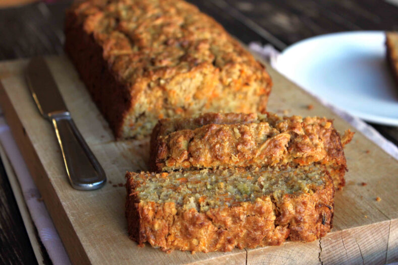 Morkų obuolių pyragas / Shutterstock