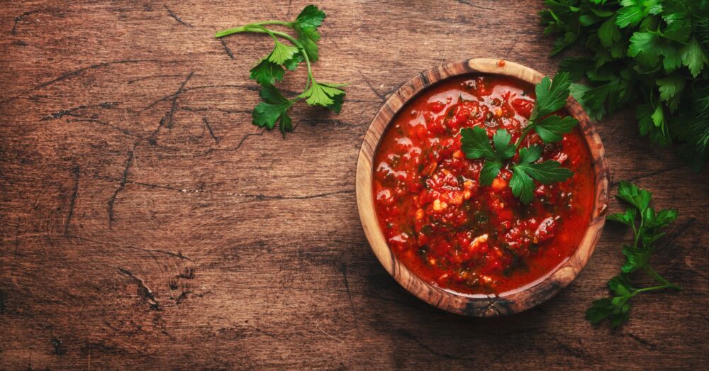 Naminis meksikietiškas salsa padažas: 3 nepriekaištingi receptai (salsa roja, pico de gallo ir salsa verde)