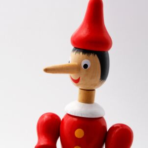 Vaikas meluoja / Shutterstock