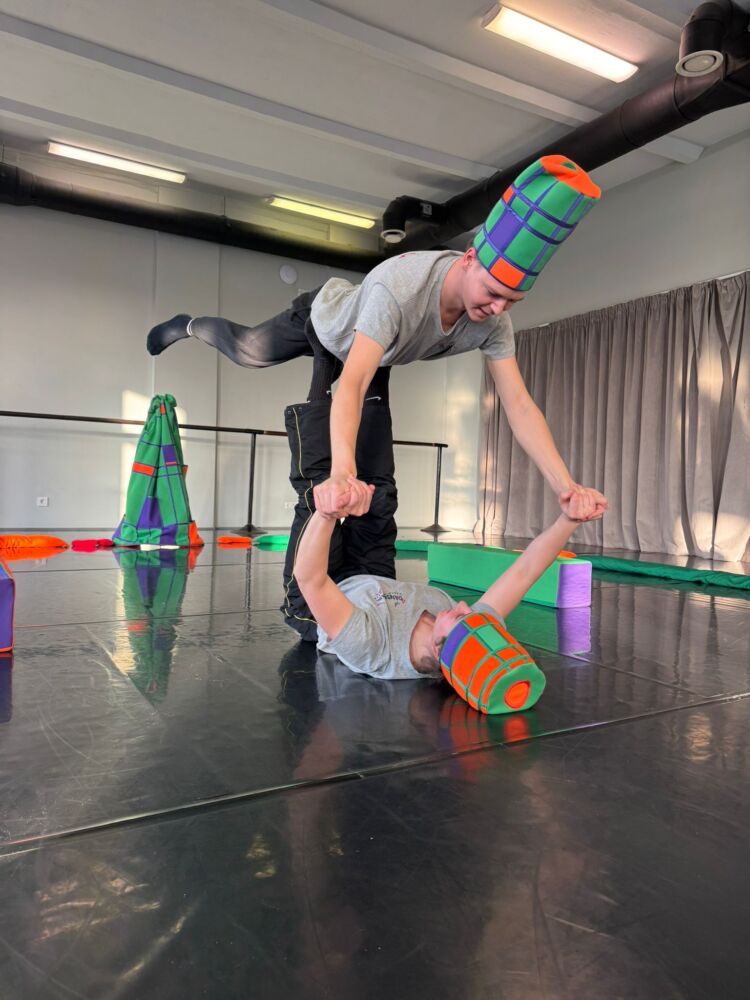 Tvari „Dansemos“ įtraukaus spektaklio kūdikiams premjera 