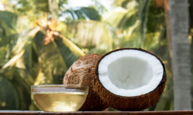 Kokosų aliejus / Shutterstock